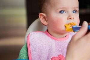 Y dược cổ truyền trị chứng rối loạn tiêu hóa ở trẻ em