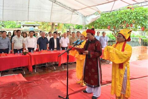 Cung tuyên văn tế Đại danh y - Thiền sư Tuệ Tĩnh